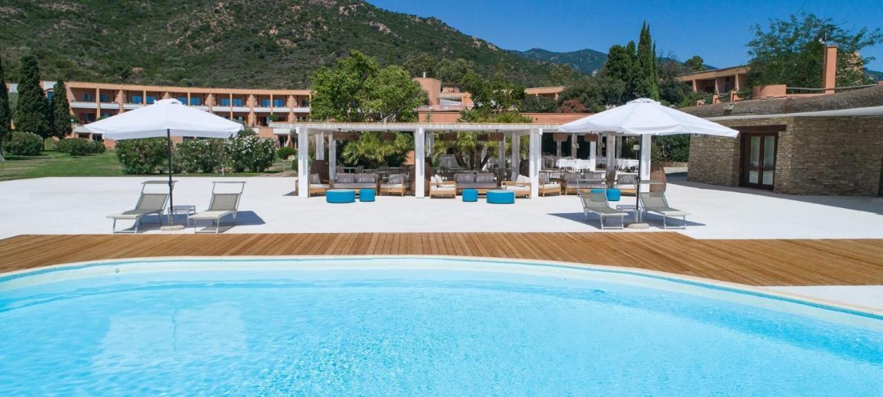Villa Zippiri Is Molas プーラ エクステリア 写真